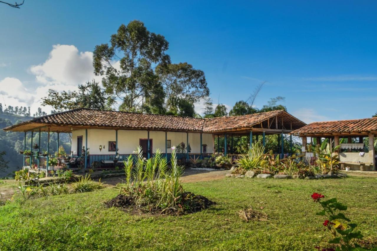 Hostal Rural La Montana Alquiyapura Salento Bagian luar foto